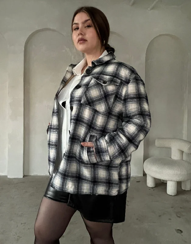 Large women's belly-baring topsPlus Size Fuzzy Lined Plaid Coat