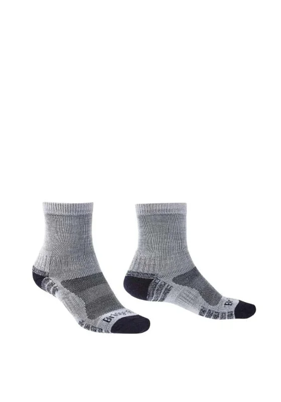 Bridgedale Hike Lightweight Crew Socks, Silver & NavyCrewnecklegend